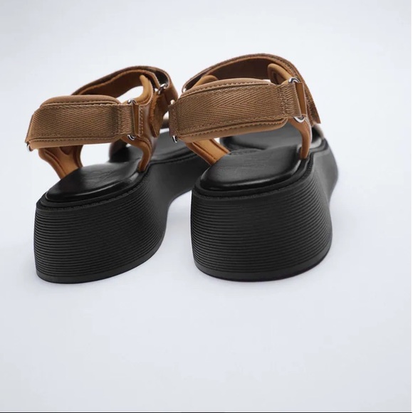 ✅SOLD✅Zara FLAT STRAPPY SANDALS - Picture 9 of 14